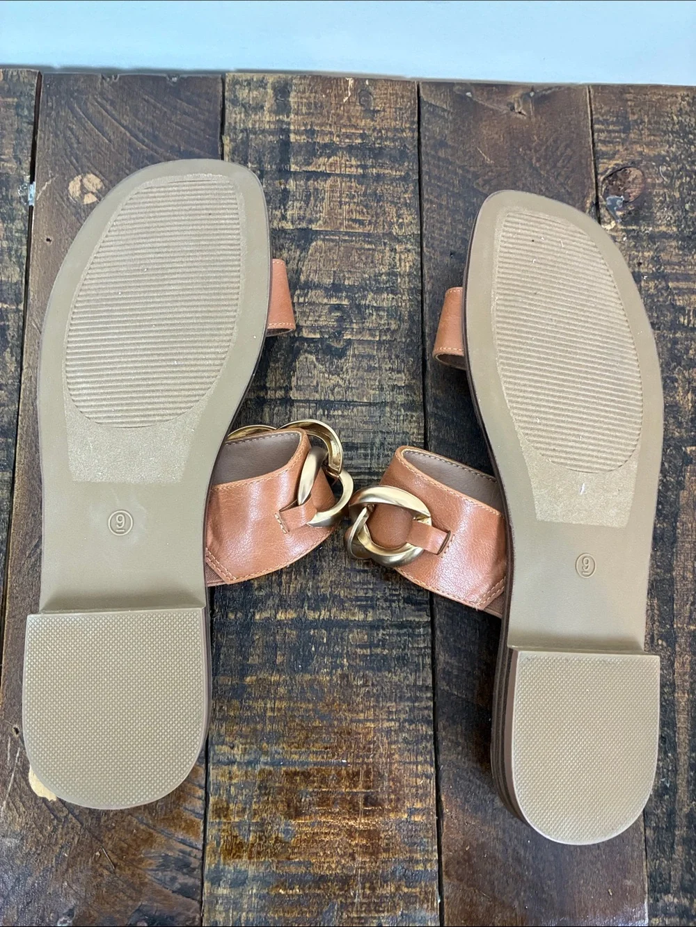 NWoT Hey Girl Corky’s Women’s 9 Tan Slide Sandals Chunky Gold Chain Studs Flat